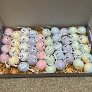 Bath Boms 4 Gift Bags